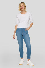 LIGHT BLUE PULL ON SLIM JEANS