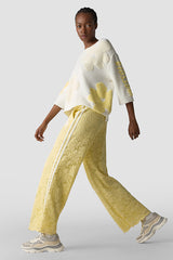 TEXTURED FLOWERS 3/4 SLEEVES SWEATER