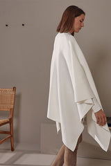 WHITE KNITTED CAPE