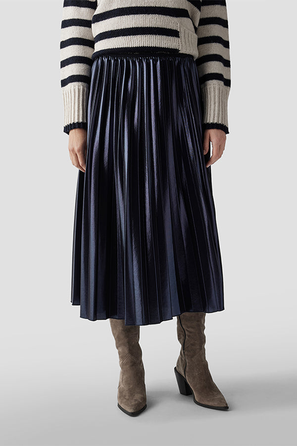 NAVY FAUX LEATHER PLEATED SKIRT