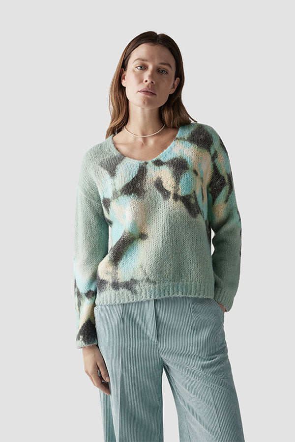 MULTICOLOR V-NECK FINE KNIT SWEATER