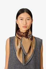OURS WOOL SQUARE SCARF