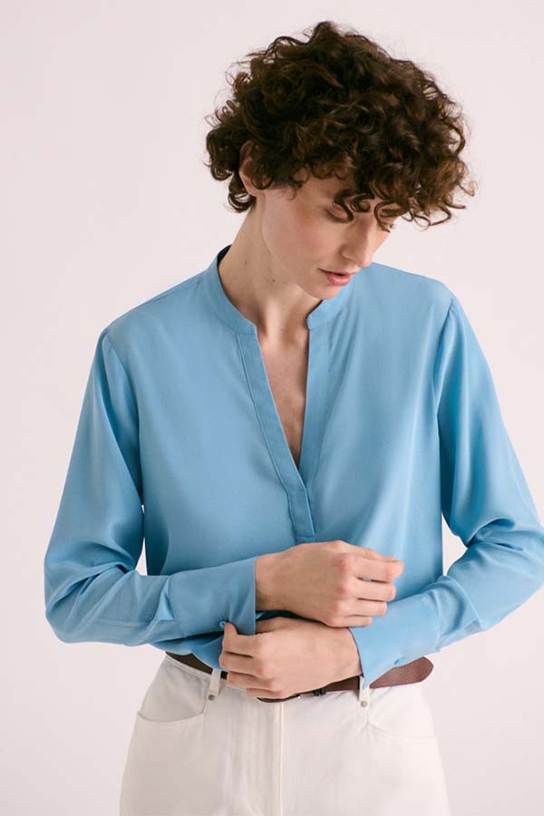 CHARTRES BLUE WASHED SILK BLOUSE