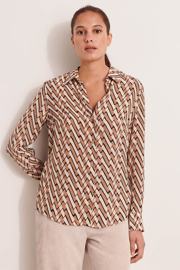 CHEVRON GEOMETRIC LONG SLEEVES PRINT BUTTON-DOWN BLOUSE