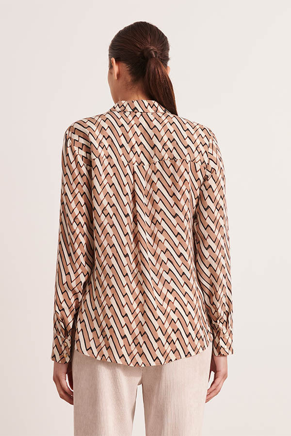 CHEVRON GEOMETRIC LONG SLEEVES PRINT BUTTON-DOWN BLOUSE