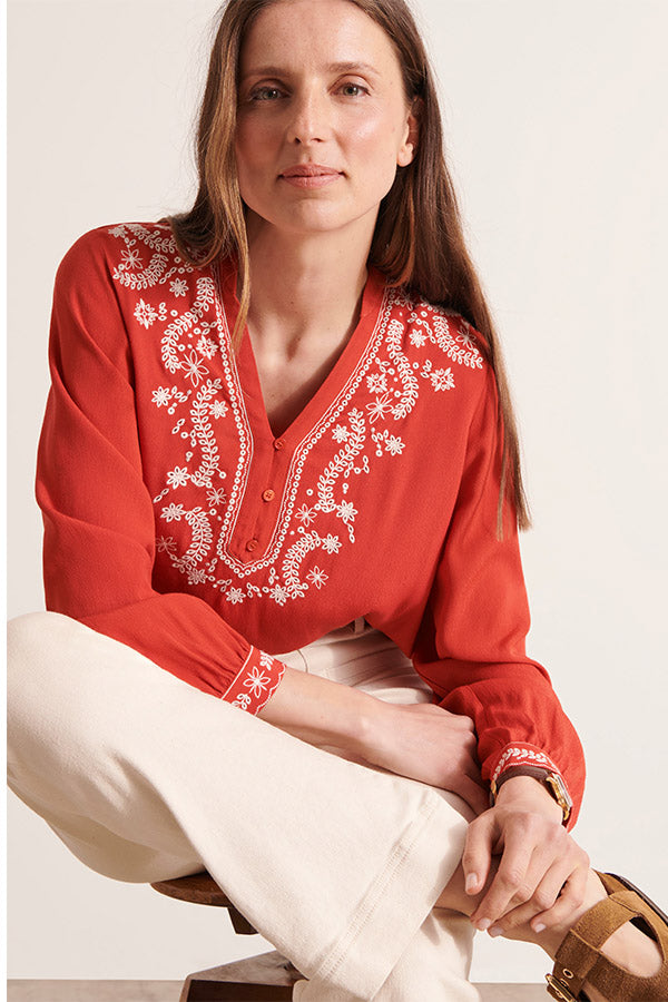 CLEO EMBROIDERED FLUID BLOUSE