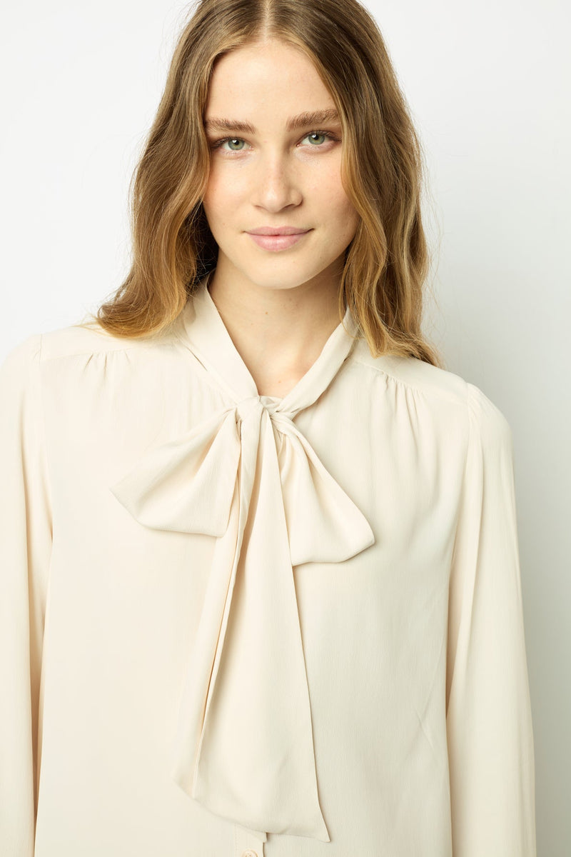 BELPHINE LAVALIERE COLLAR SOFT SHIRT