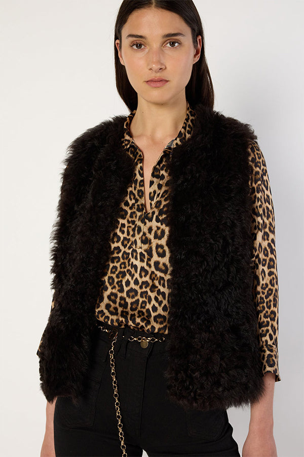 MAELLE SLEEVELESS SHEARLING JACKET