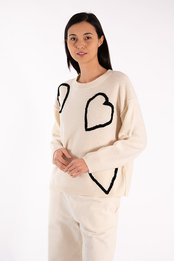 EVE HEARTS EMBROIDERY WHITE SWEATER