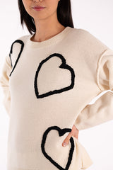 EVE HEARTS EMBROIDERY WHITE SWEATER