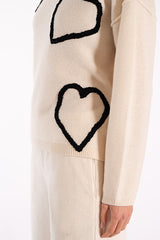 EVE HEARTS EMBROIDERY WHITE SWEATER