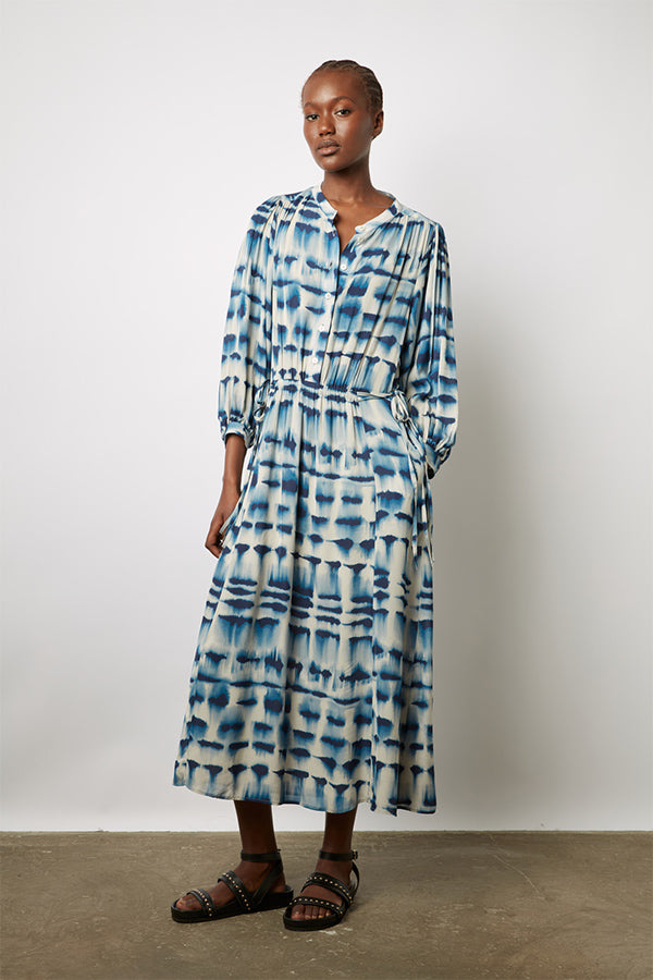 ELLYA BLUE TIE-DYE PRINT MIDI DRESS