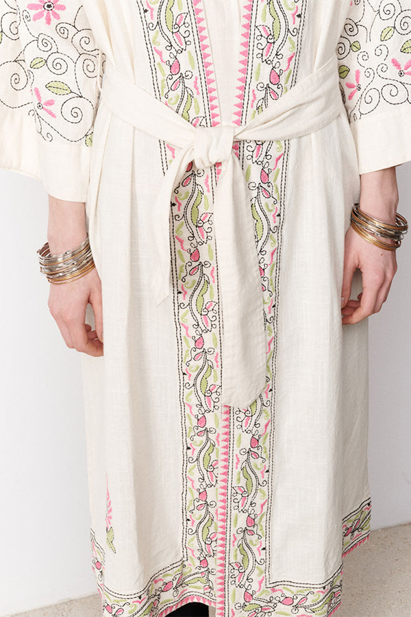 MAEVA LONG EMBROIDERED KIMONO