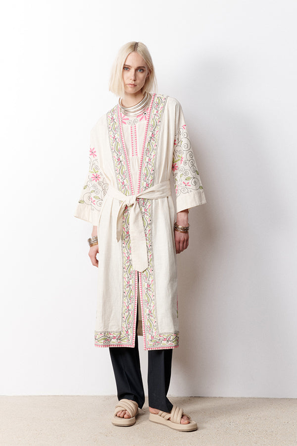 MAEVA LONG EMBROIDERED KIMONO