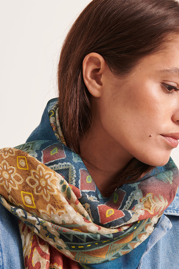 ELINA PRINTED SCARF