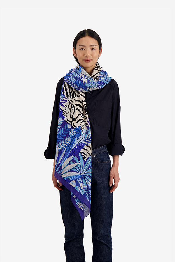 BALKHACH BLUE SCARF