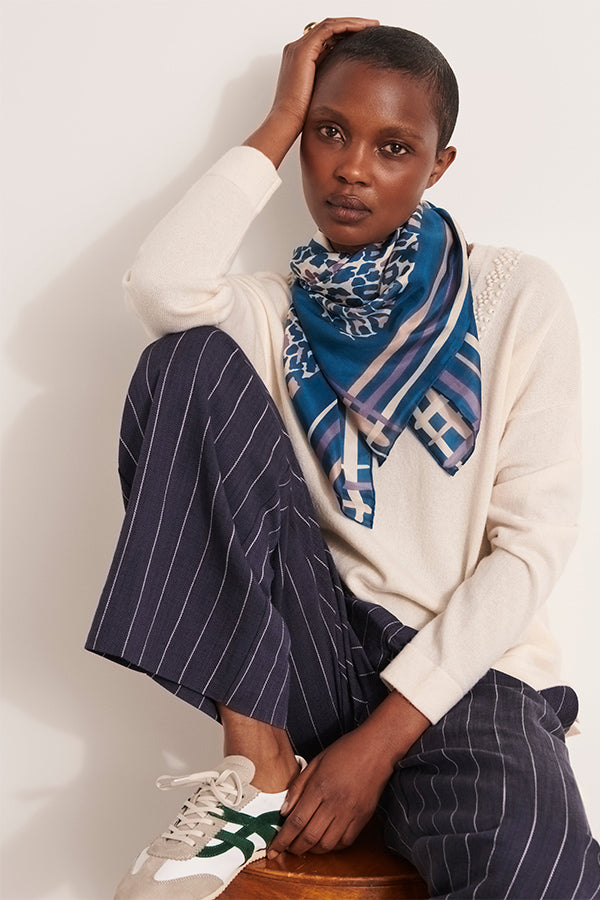 EXOTIC PRINTED SQUARED SCARF