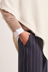 GIRLYGLAMMERINO WHITE WOOL CASHMERE CAPE