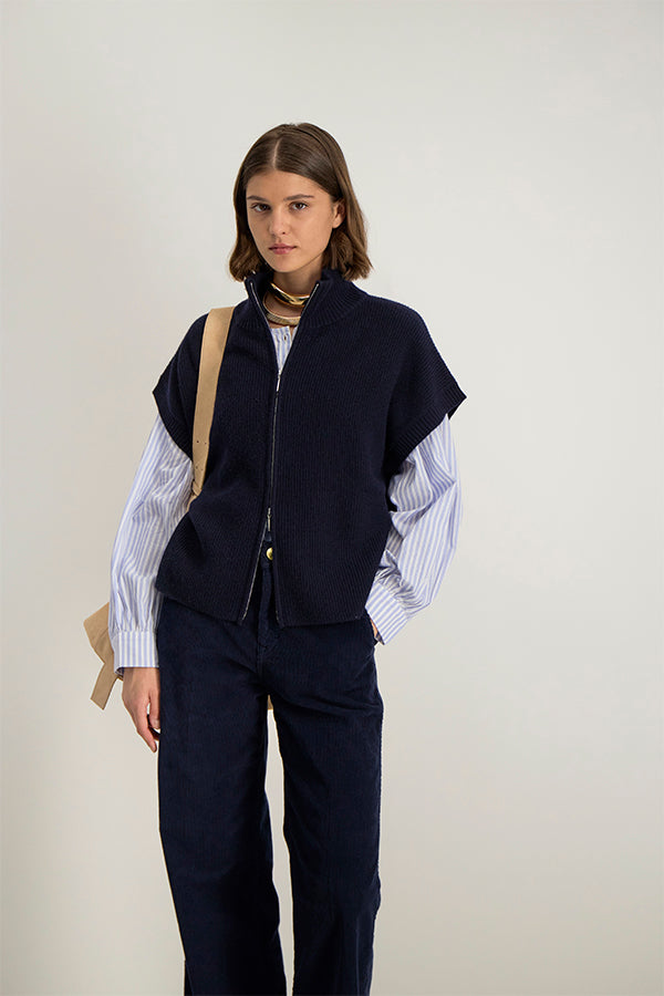 VELYKA NAVY SLEEVELESS ZIP CARDIGAN