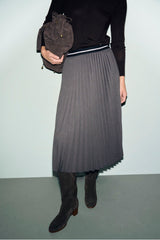 TRUDY PLAIN PLEATED SKIRT