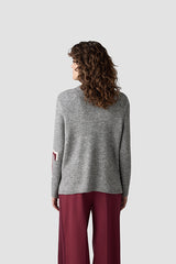 GREY ROUND NECK SWEATER