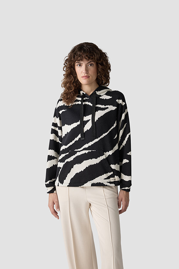 BLACK WHITE ABSTRACT PATTERN HOODIE