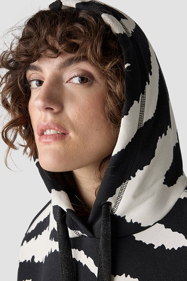 BLACK WHITE ABSTRACT PATTERN HOODIE