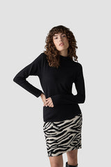 BLACK TURTLENECK KNIT SWEATER