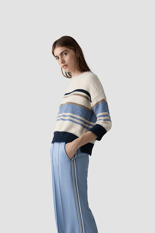 BLUE STRIPED KNIT SWEATER