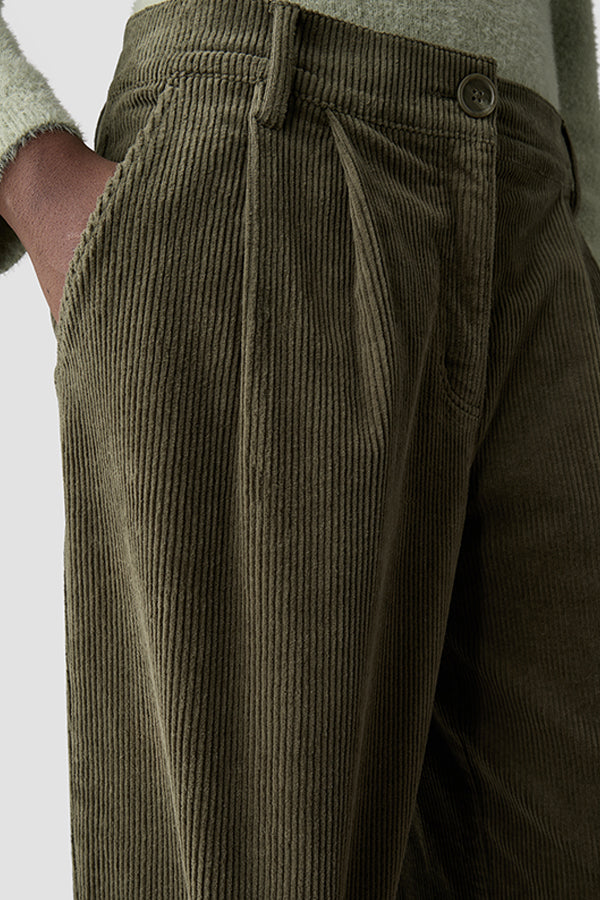 BROWN HIGH WAISTED CORDUROY TROUSERS