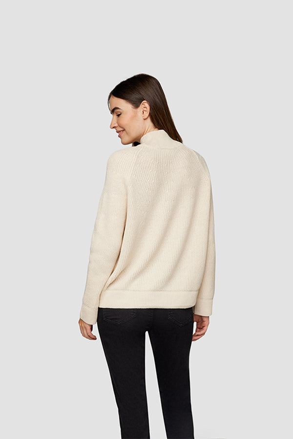 WHITE RIBBED HIGHNECK JUMPER