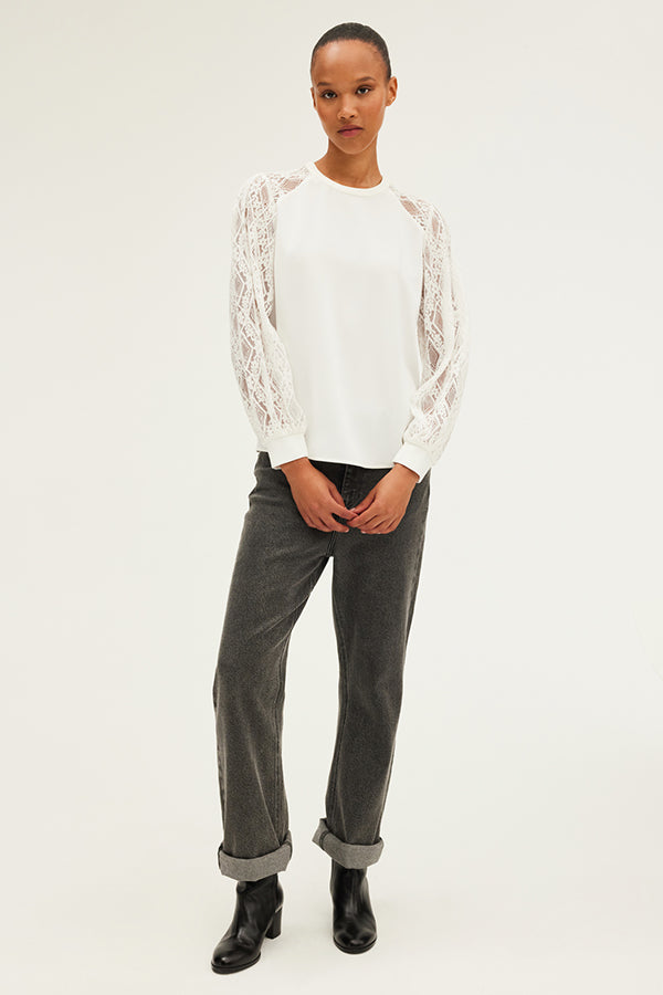 BRELLE WHITE LACE SLEEVES TOP