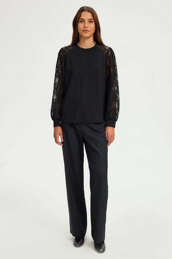 BRELLE BLACK LACE SLEEVES TOP