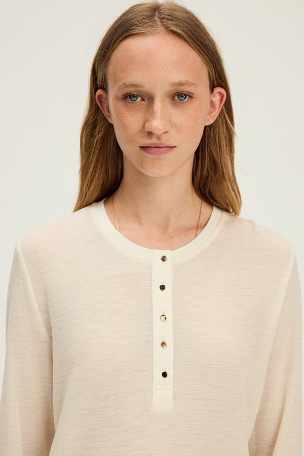 HENRIETTE ECRU GOLD TONE BUTTONS FINE WOOL T-SHIRT