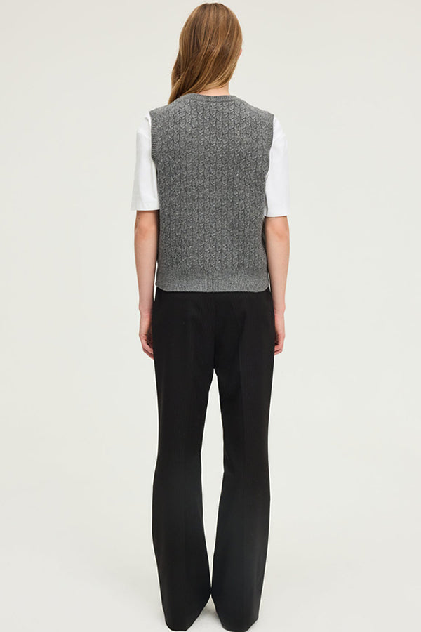 ELWINNA CABLE WOOL SLEEVELESS SWEATER