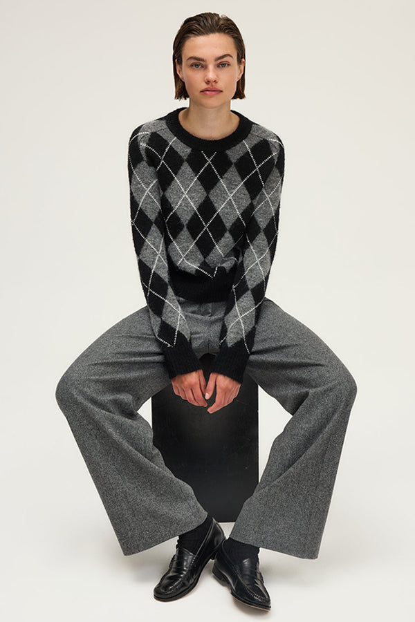 ELEANA CONTRASTING DIAMOND PATTERNS ROUND NECK SWEATER