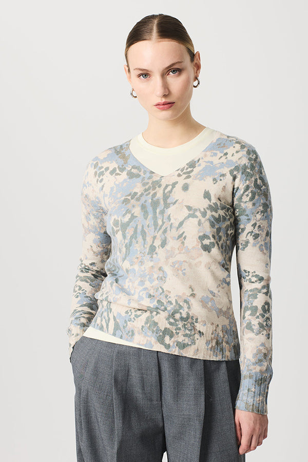 V-NECK LEOPARD PRINTED SWEATER