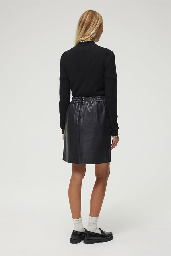 YSSAMBRE SHORT LEATHER SKIRT