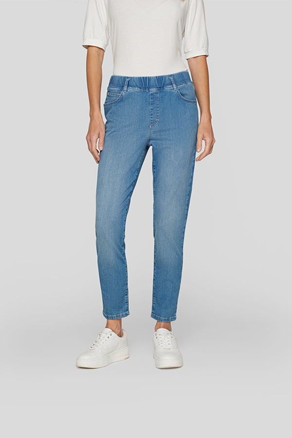 LIGHT DENIM SKINNY BELLA JEANS