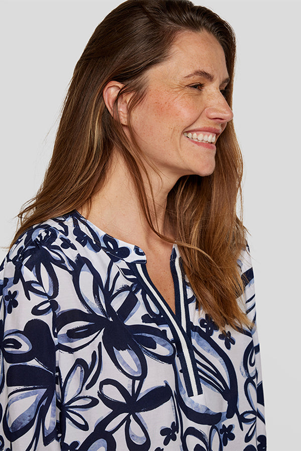 ALLOVER FLORAL PRINT BLOUSE
