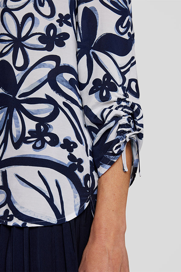 ALLOVER FLORAL PRINT BLOUSE