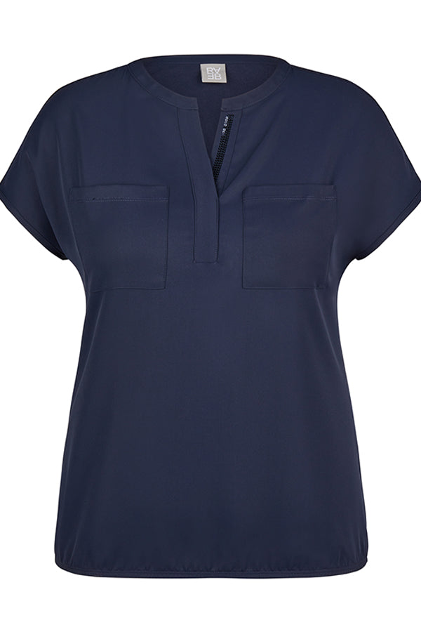 NAVY SEQUINNED BASIC T-SHIRT