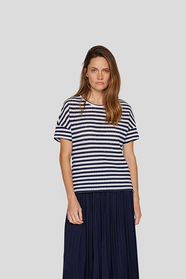 NAVY TEXTURED STRIPED T-SHIRT