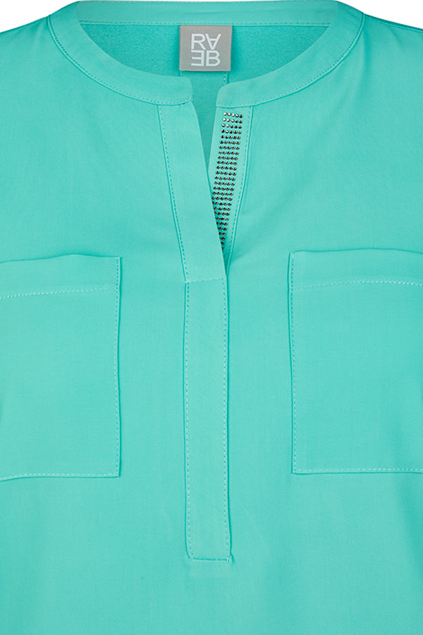 EMERALD STUDDED T-SHIRT