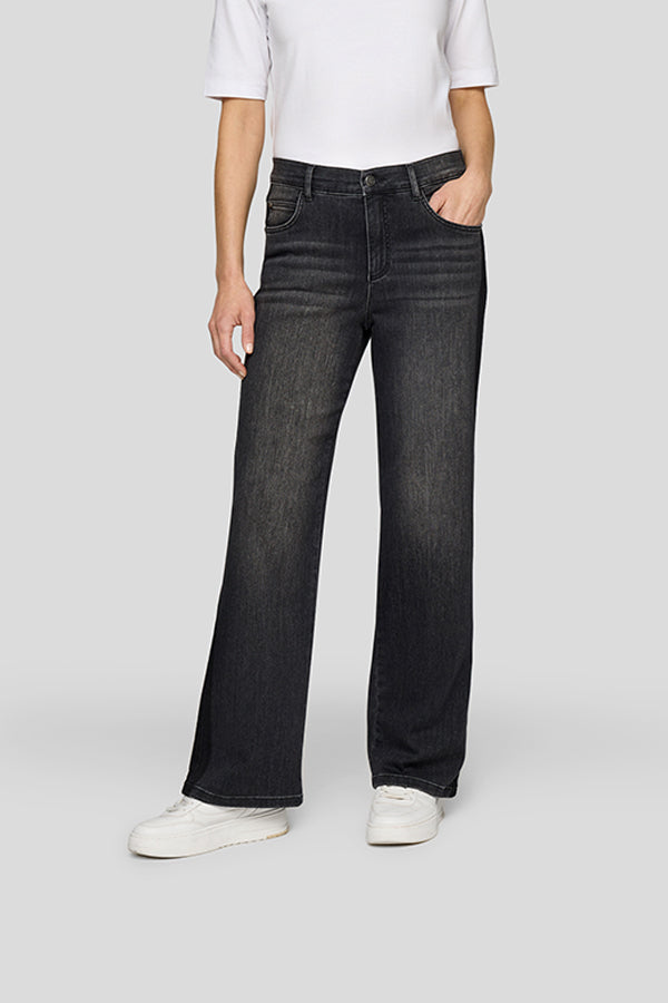 GREY MEDIUM WASH JEANS