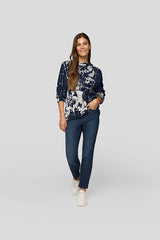 BLUE ABSTRACT PATTERN SWEATER