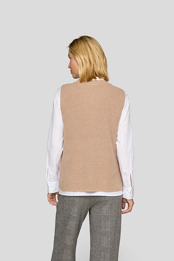 BEIGE SLEEVELESS KNIT TOP