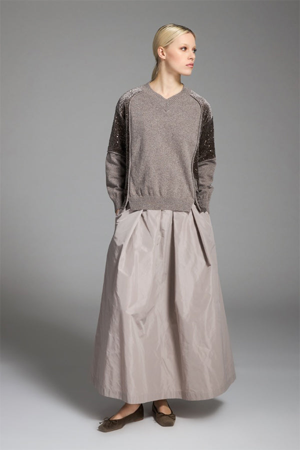 CONTRASTING SHOULDER PANELS V-NECK SWEATER