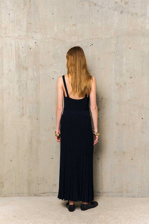 ENOLA BLACK PLEATED LONG SKIRT