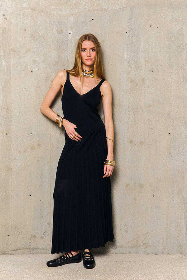 ENOLA BLACK PLEATED LONG SKIRT